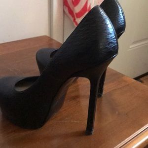Ysl tribtoo pumps